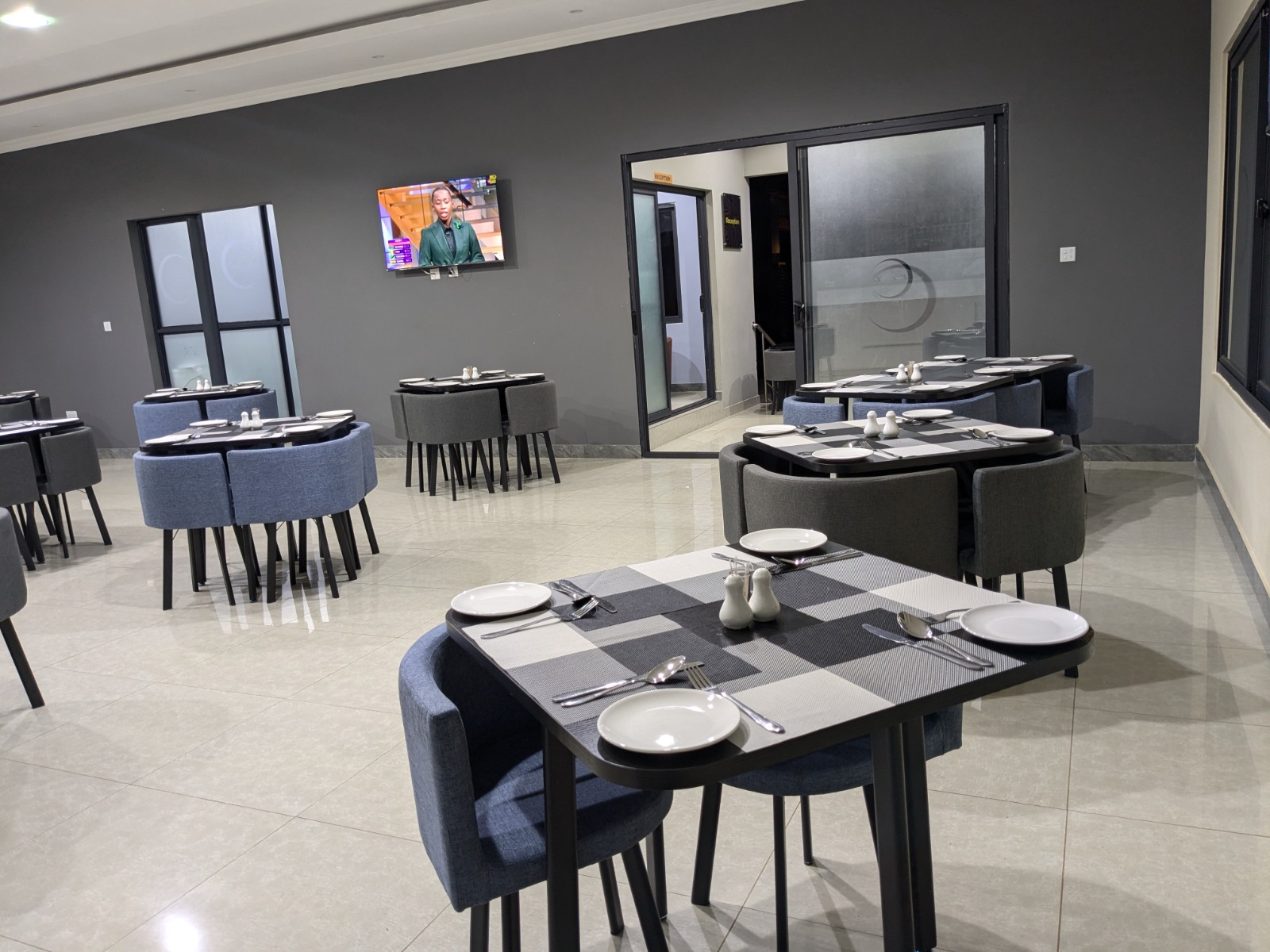The restaurant at Ellesia Executive Lodge