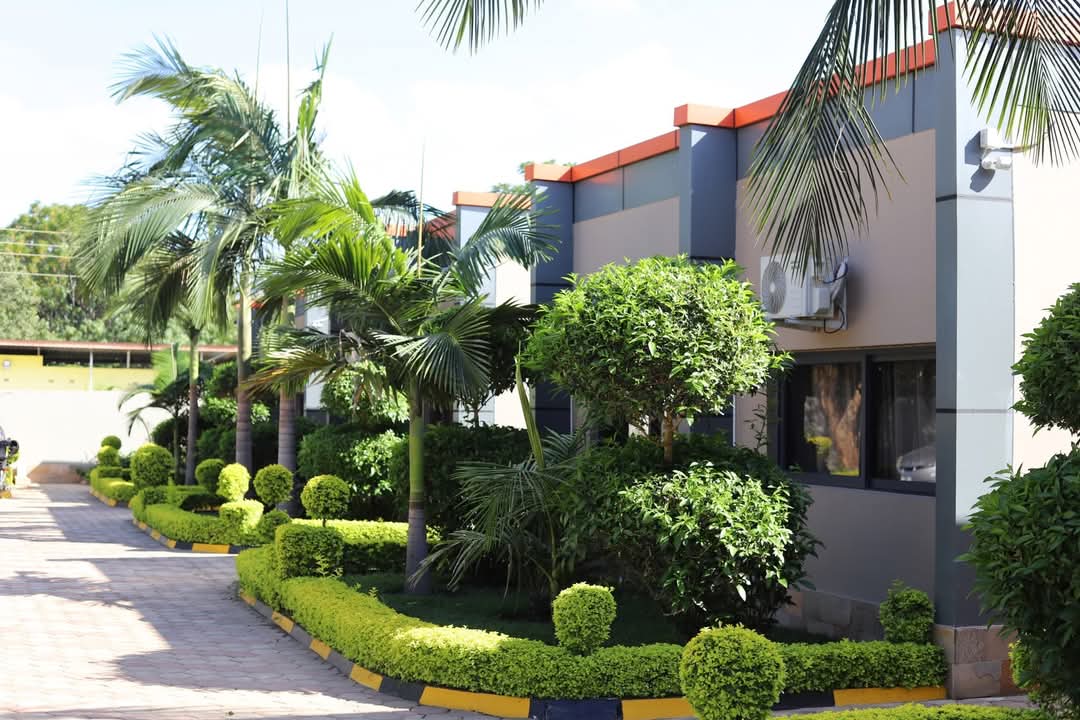 Standard and Executive Rooms at Ellesia Executive Lodge