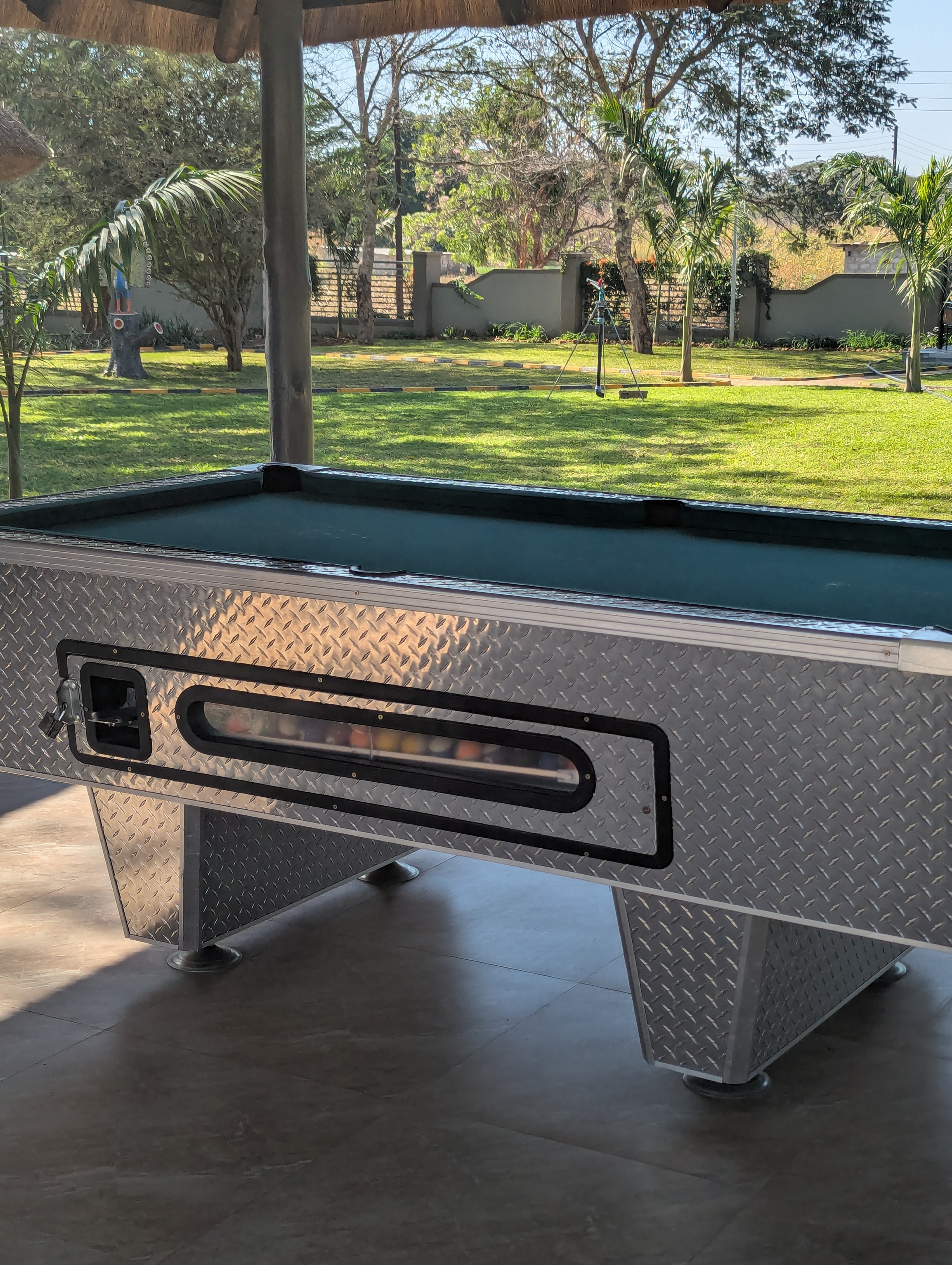 Bar and braai at Ellesia Executive Lodge